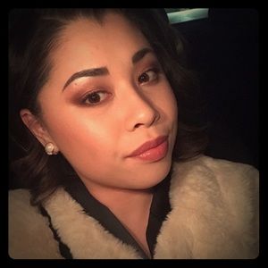 Meet your Posher, Roxanne